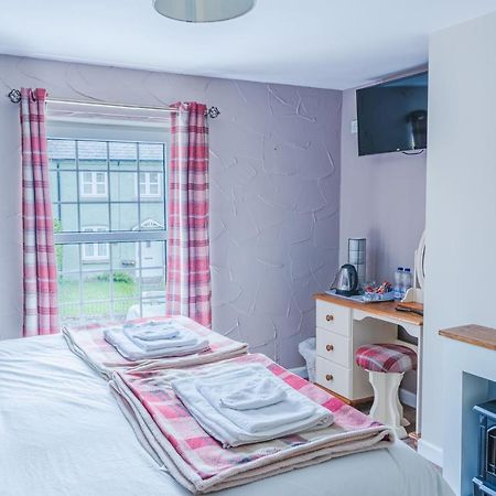 The Cock Hotel Bronllys 외부 사진