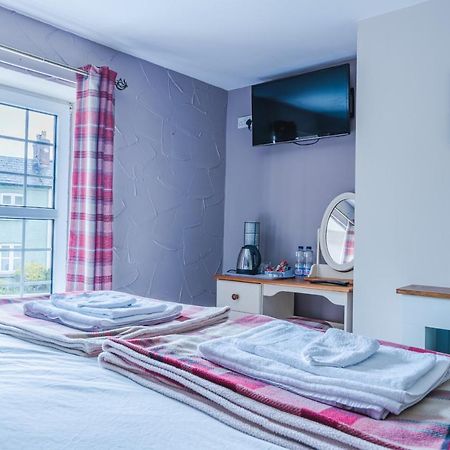 The Cock Hotel Bronllys 외부 사진